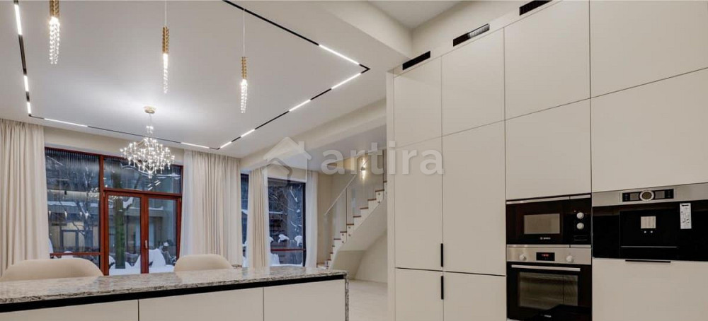 Таунхаус, 238 м2, 1.7 сотки, 4 эт. Истра - изображение 1