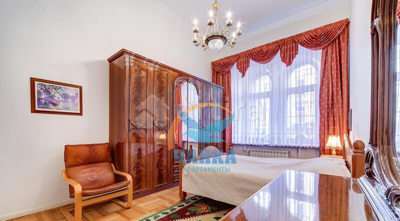 4-комн. квартира, 140 м2, 2/6 эт. Санкт-Петербург - изображение 1