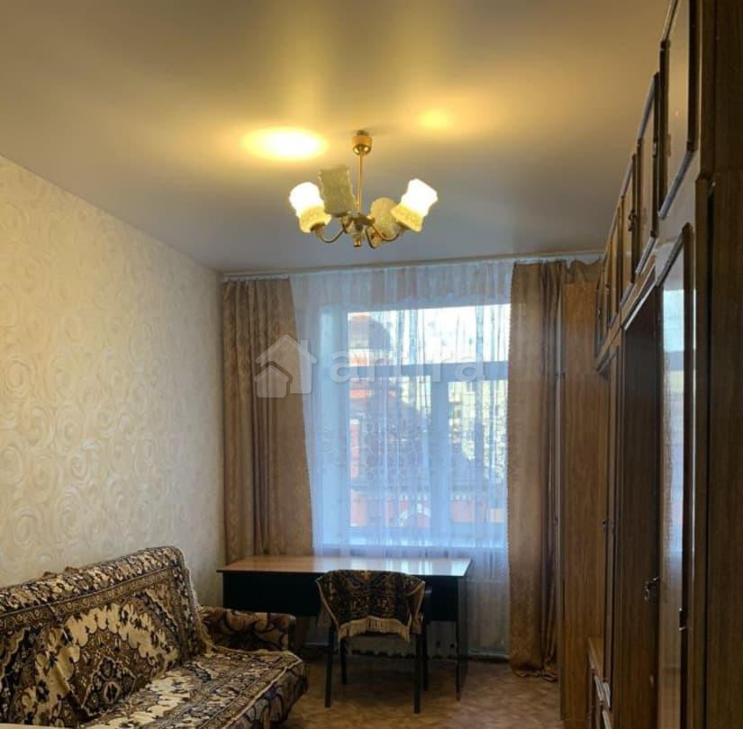 Комната, 65 м2, 2/5 эт. Саратов - изображение 1