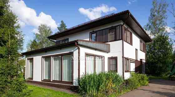 Коттедж, 200 м2 Солнечногорск