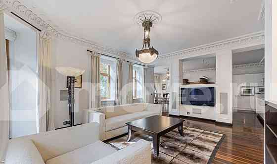 5-комн. квартира, 203.5 м2, 3/6 эт. Москва