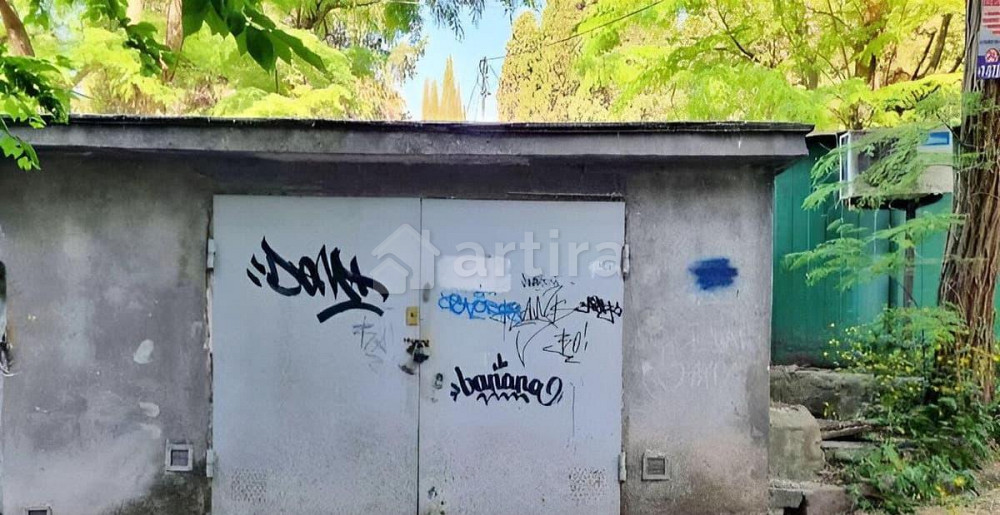 Гараж, 22.2 м2 Ялта - изображение 1