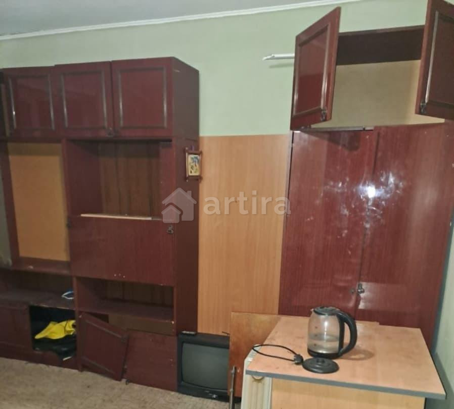 Комната, 100 м2, 1/2 эт. Иркутск - изображение 1