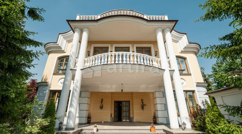 Коттедж, 1000 м2 Красногорск - изображение 1