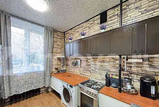 2-комн. квартира, 57 м2, 1/5 эт. Москва