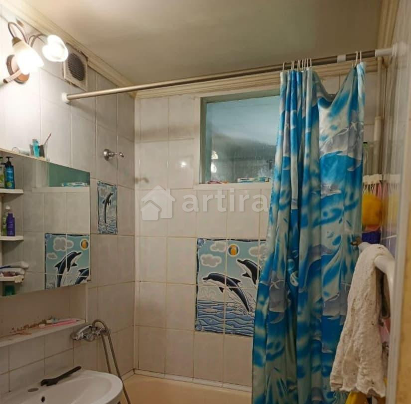 Комната, 53 м2, 3/3 эт. Иркутск - изображение 2