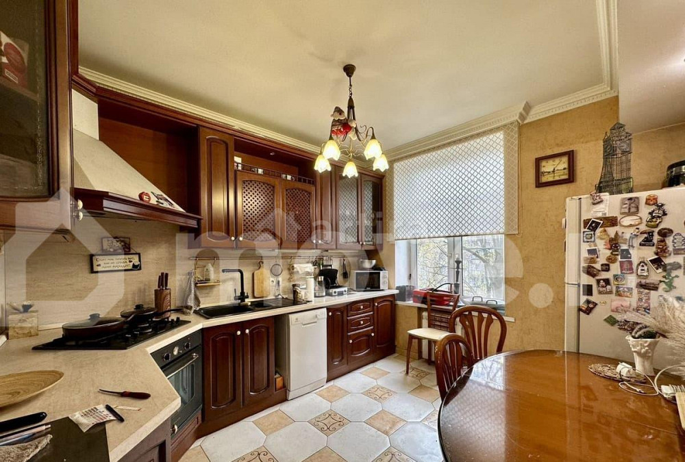 6-комн. квартира, 196 м2, 3/5 эт. Москва - изображение 1