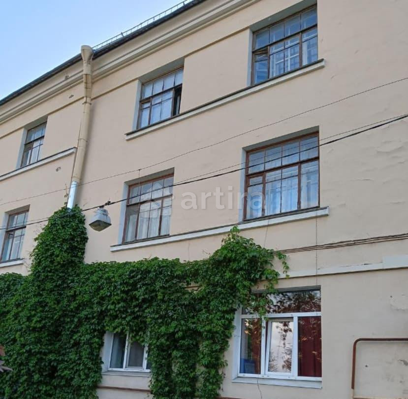 Комната, 65 м2, 1/3 эт. Санкт-Петербург - изображение 1