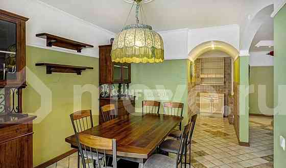 5-комн. квартира, 220 м2, 14/18 эт. Москва