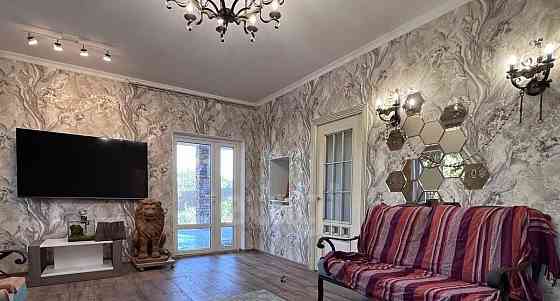 Дом, 240.5 м2, 8 соток, 2 эт. Симферополь