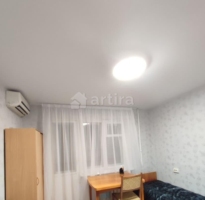 Комната, 68 м2, 1/5 эт. Симферополь - изображение 1