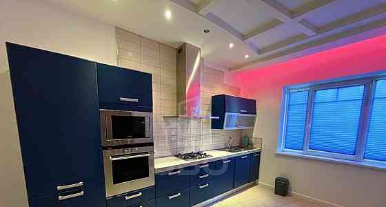 Дом, 567.7 м2, 14 соток, 3 эт. Санкт-Петербург