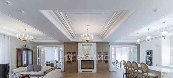 Дом, 721 м2, 10 соток, 3 эт. Химки