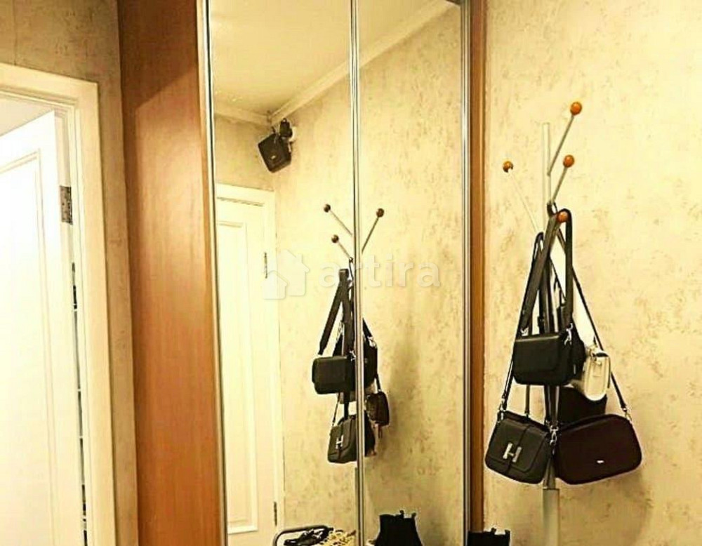 Комната, 11 м2, 5/5 эт. Москва - изображение 2