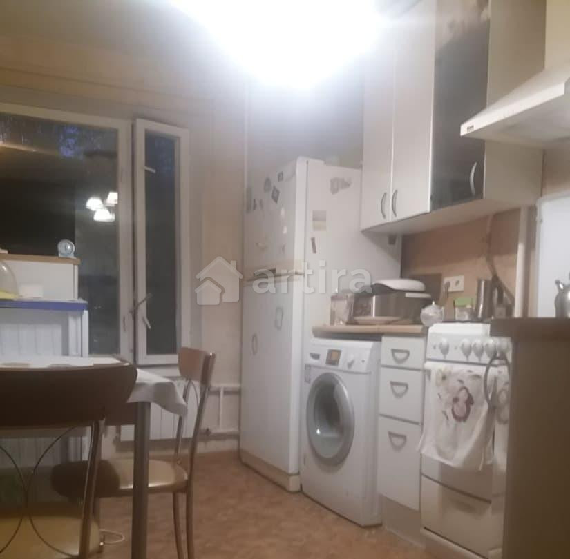 Комната, 14 м2, 2/9 эт. Москва - изображение 2