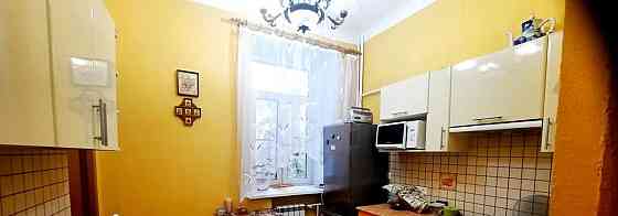 Комната, 68 м2, 3/5 эт. Москва