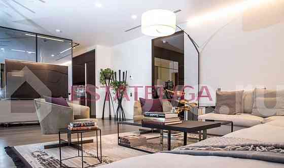 4-комн. апарт-ы, 202 м2, 53/75 эт. Москва