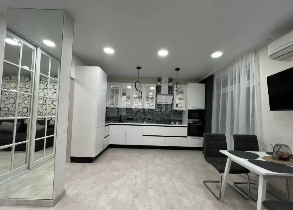 Сдам 3-комн. квартиру, 85.5 м², 15/18 эт. Воронеж - изображение 3