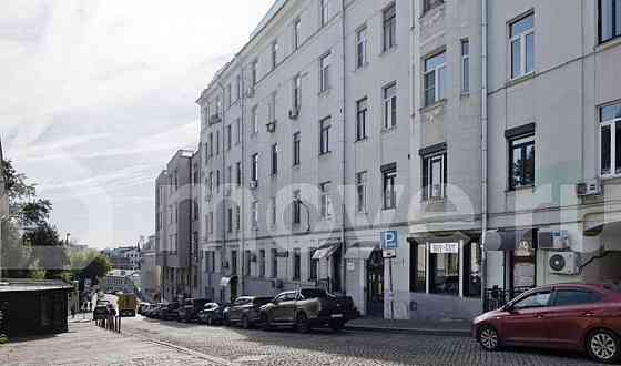 4-комн. квартира, 92.7 м2, 2/6 эт. Москва