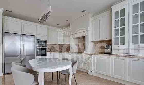 4-комн. квартира, 186.5 м2, 14/18 эт. Москва