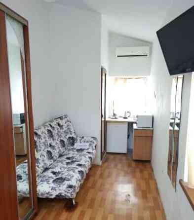 Студия, 14 м2, 2/2 эт. Алупка