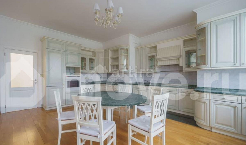 Квартира, 254 м2, 4/9 эт. Москва - изображение 2