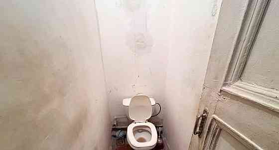 Комната, 34.9 м2, 2/5 эт. Москва