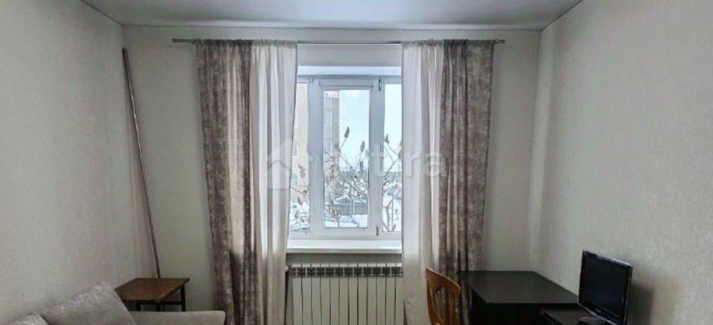 Комната, 28 м2, 1/16 эт. Саратов - изображение 1