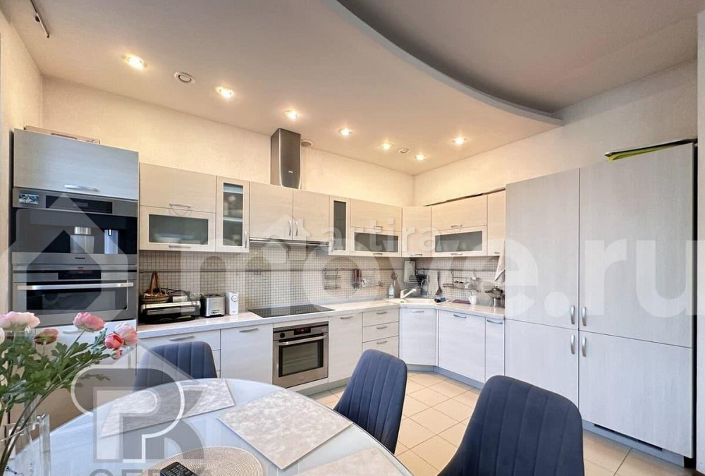 3-комн. квартира, 121.7 м2, 3/18 эт. Москва - изображение 1