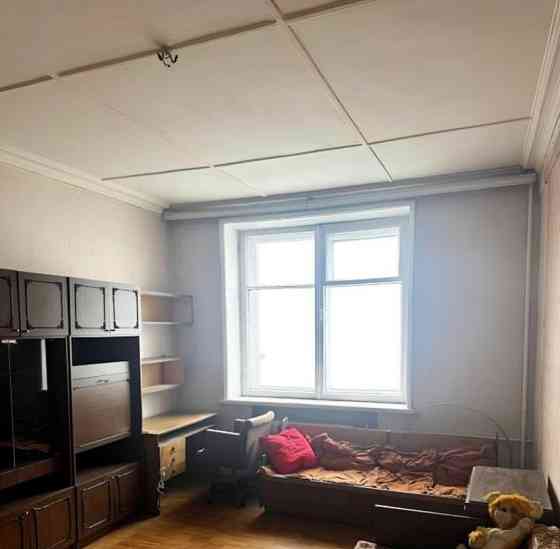 Комната, 50 м2, 2/10 эт. Москва