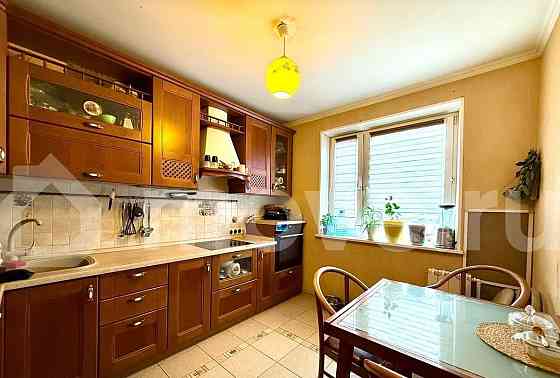 2-комн. квартира, 54 м2, 2/16 эт. Москва