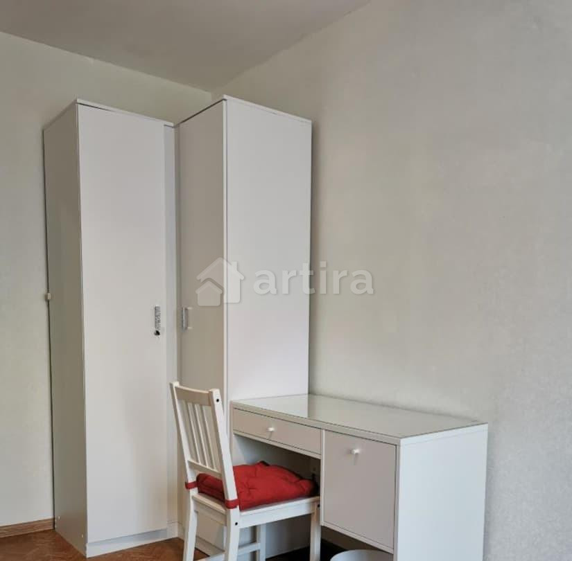 Комната, 56 м2, 5/5 эт. Москва - изображение 1