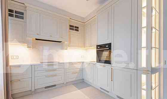 4-комн. квартира, 98 м2, 15/20 эт. Москва