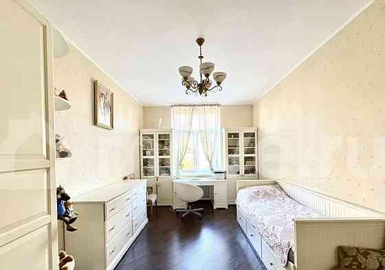 4-комн. квартира, 102.2 м2, 3/5 эт. Москва