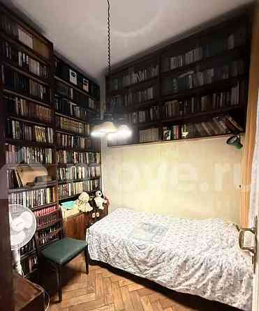 3-комн. квартира, 77.6 м2, 2/5 эт. Москва