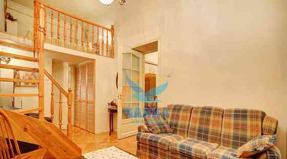 4-комн. квартира, 140 м2, 3/6 эт. Санкт-Петербург