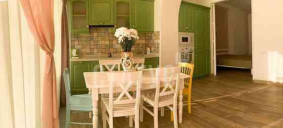 3-комн. квартира, 102 м2, 5/19 эт. Ялта