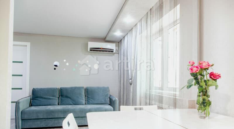 2-комн. квартира, 45 м2, 2/4 эт. Шахты - изображение 1