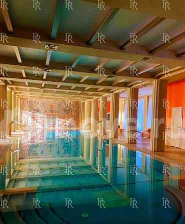 5-комн. квартира, 252.1 м2, 3/7 эт. Москва