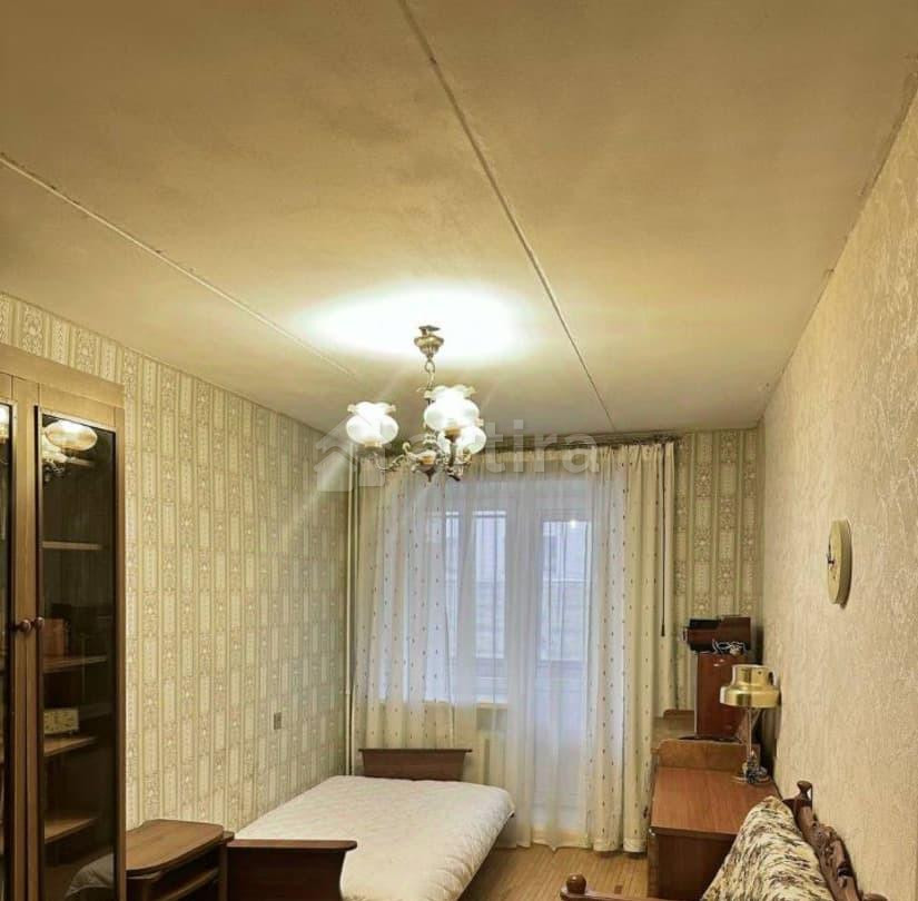 Комната, 85 м2, 3/10 эт. Санкт-Петербург - изображение 1