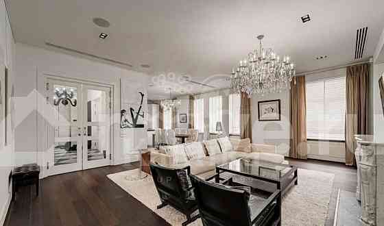 5-комн. квартира, 209 м2, 3/6 эт. Москва