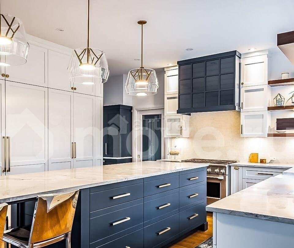 3-комн. апарт-ы, 81 м2, 64/78 эт. Москва - изображение 1