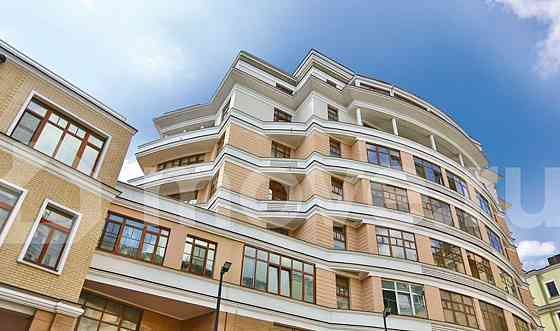 5-комн. квартира, 219 м2, 2/4 эт. Москва