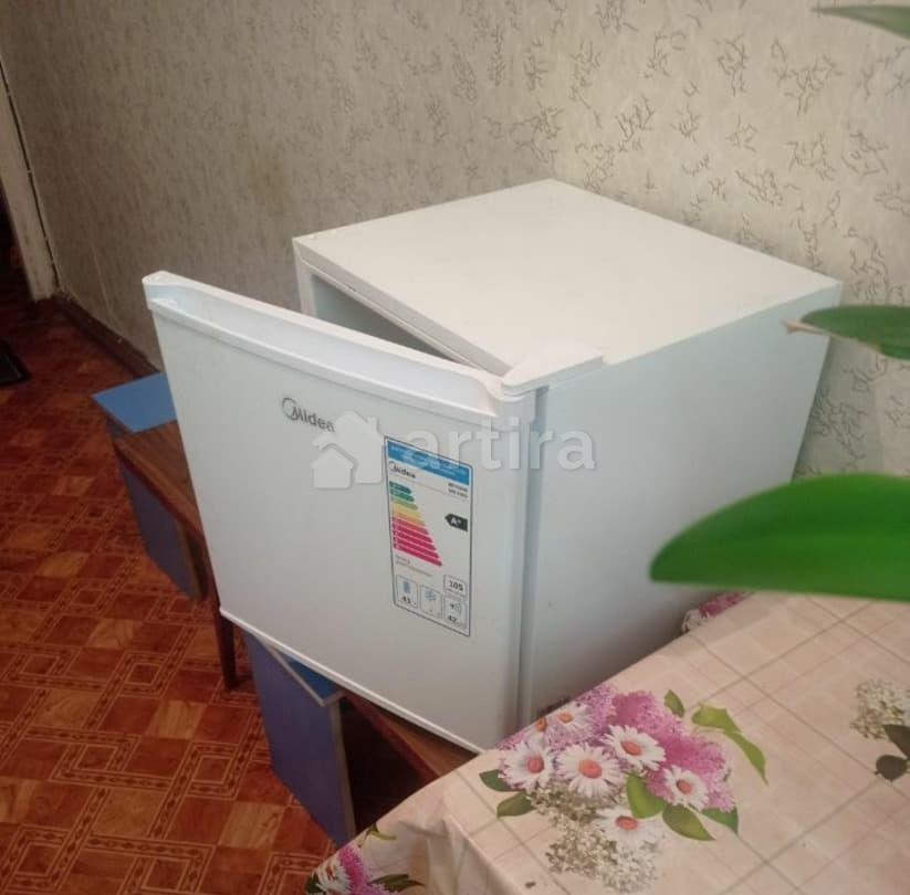 Комната, 50 м2, 1/4 эт. Иркутск - изображение 2