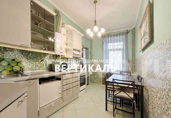 4-комн. квартира, 120 м2, 2/4 эт. Москва