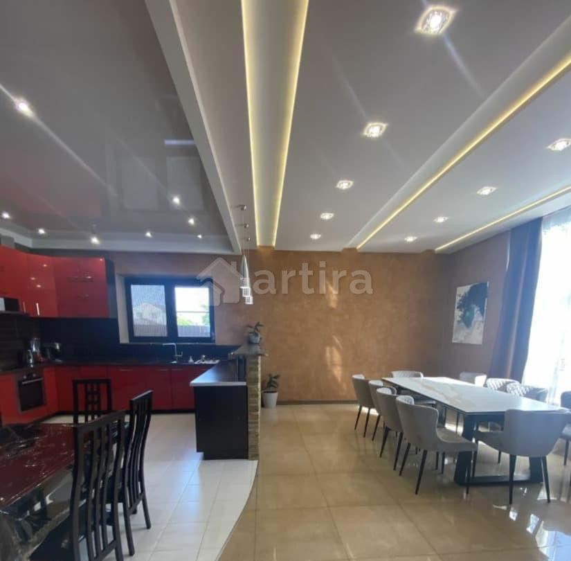 Дом, 280 м2, 9 соток, 3 эт. Солнечногорск - изображение 3