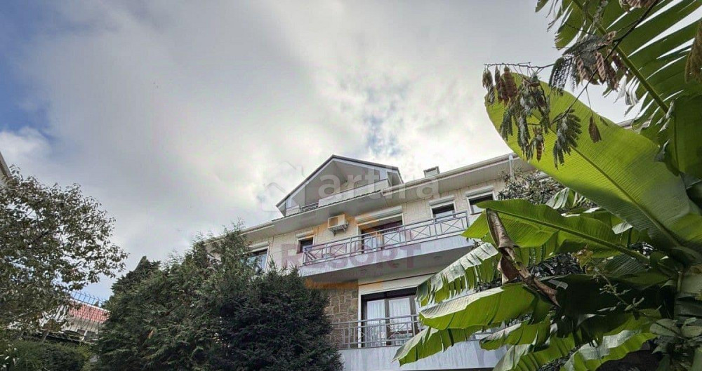 Дом, 400 м2, 10 соток, 3 эт. Ялта - изображение 1