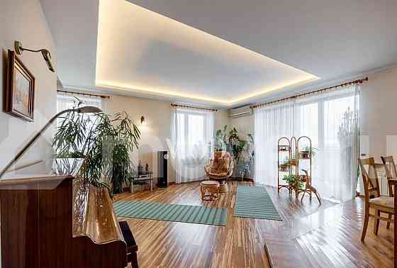 4-комн. квартира, 245.9 м2, 8/8 эт. Москва