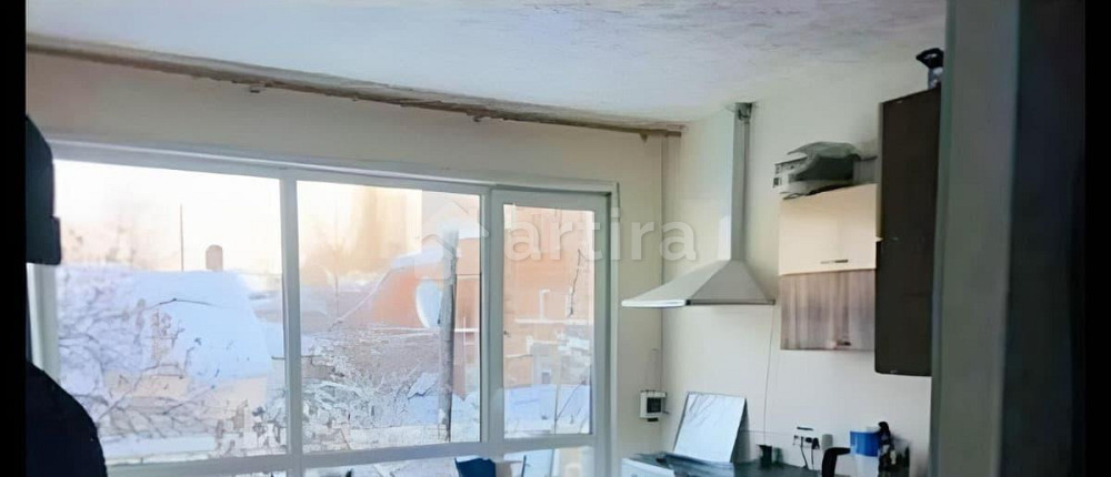 Комната, 100 м2, 2/2 эт. Саратов - изображение 1