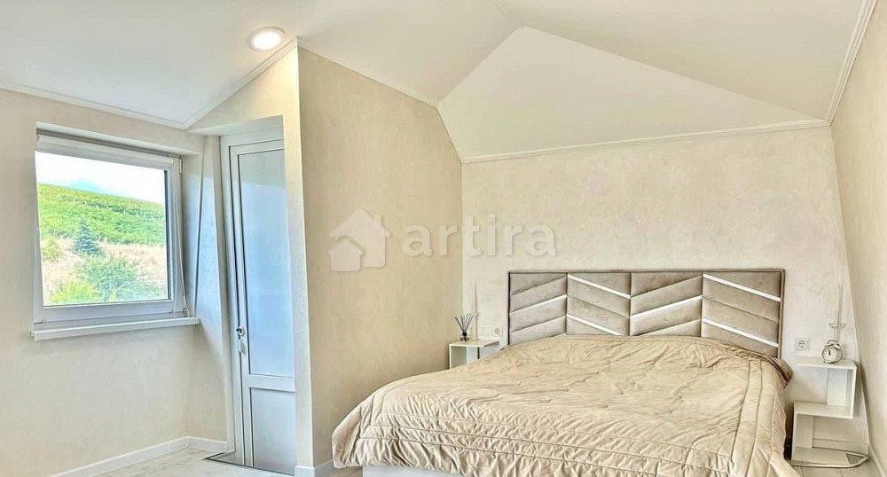 Дом, 140 м2, 0.8 сотки, 3 эт. Алушта - изображение 5